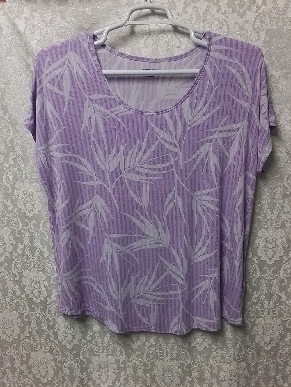 Lands End lavender fern print short sleeved pullover top L
